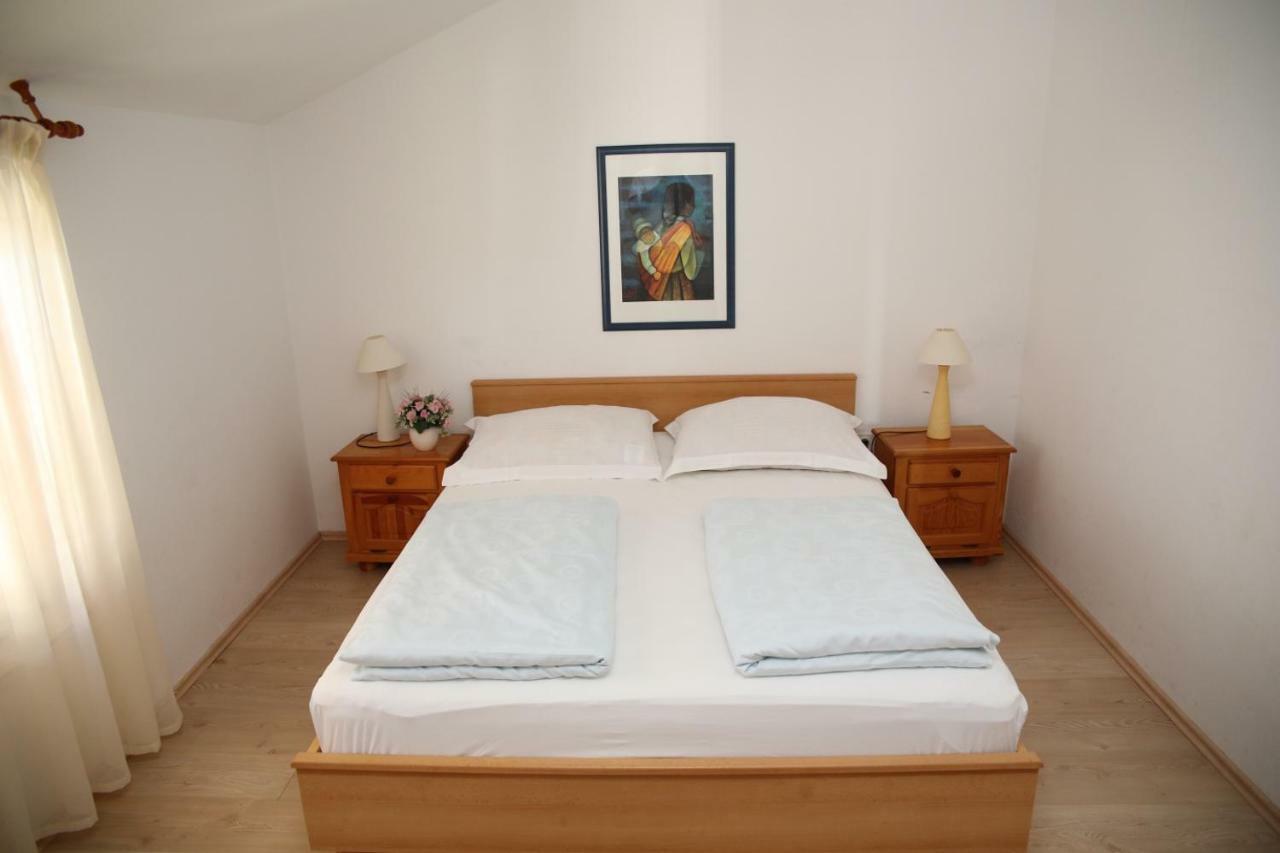 Apartments Fjaka Sveti Filip i Jakov Extérieur photo