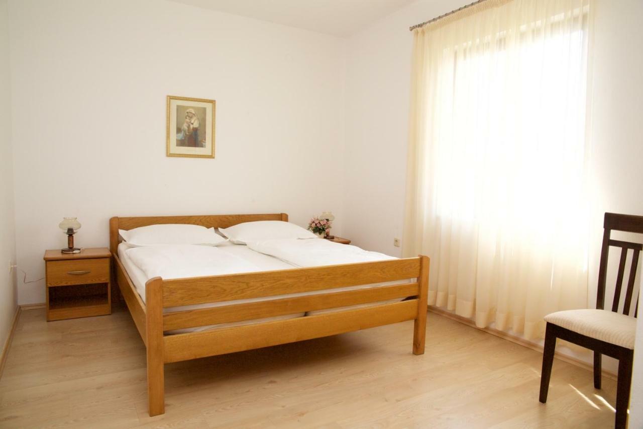 Apartments Fjaka Sveti Filip i Jakov Extérieur photo