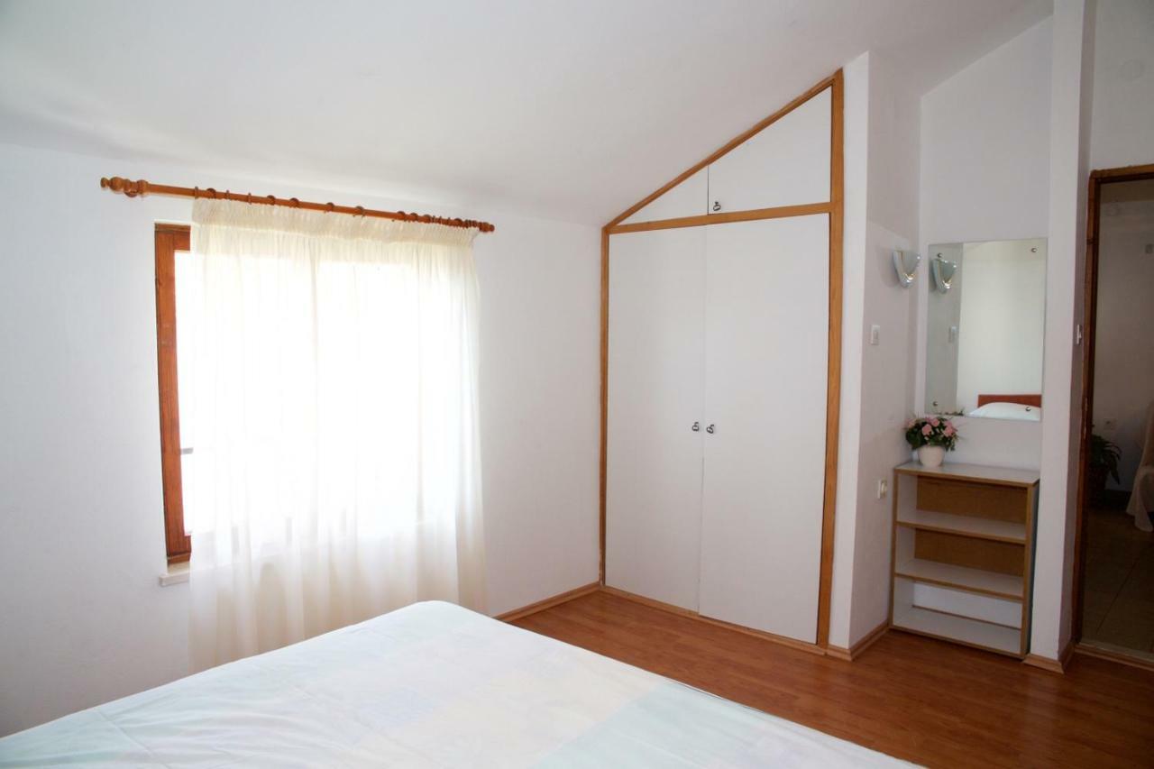 Apartments Fjaka Sveti Filip i Jakov Extérieur photo