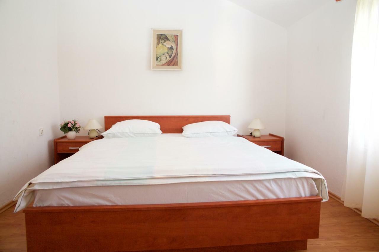Apartments Fjaka Sveti Filip i Jakov Extérieur photo