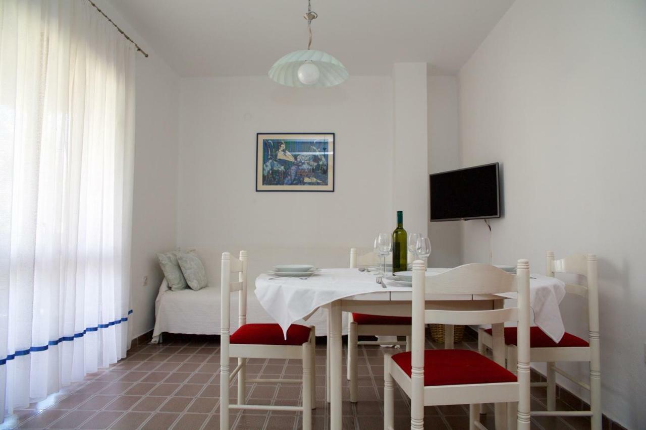 Apartments Fjaka Sveti Filip i Jakov Extérieur photo